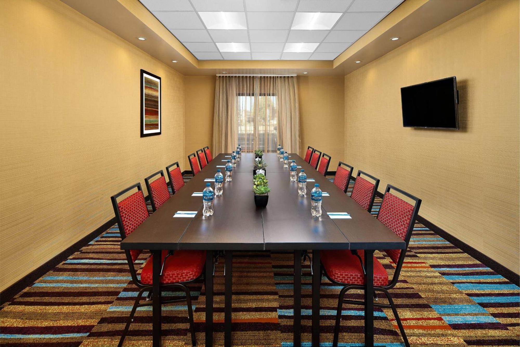 Fairfield Inn & Suites By Marriott Fresno Yosemite International Airport Exterior photo